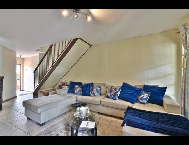 2 BEDROOM APARTMENT FOR SALE IN MORNINGSIDE